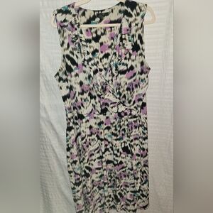 Alfani Women Plus size dress.  Wrap style front with ruffle. Size 2X.  Pockets